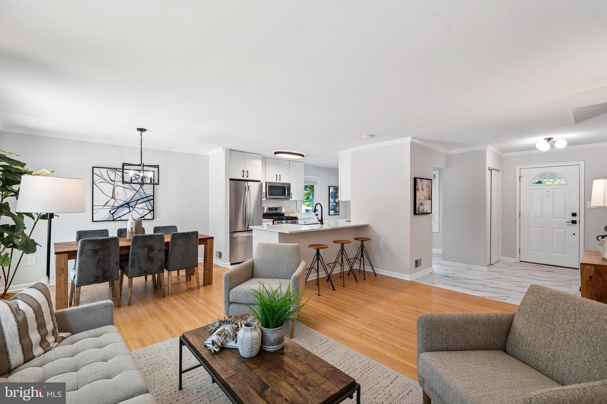 4717 IRIS PLACE