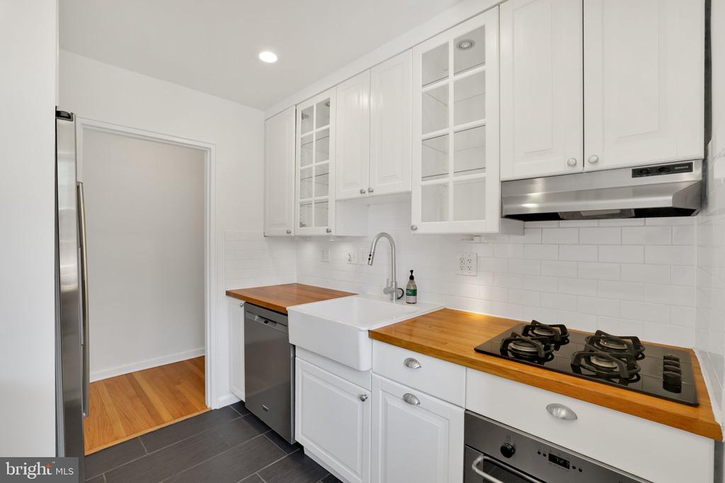 2312 COLSTON DRIVE 201