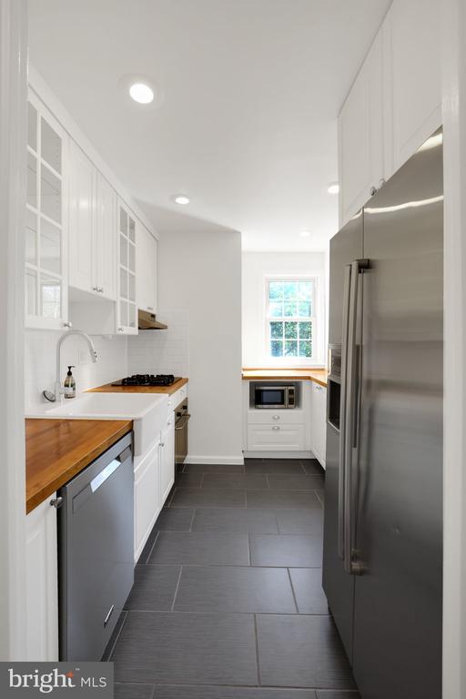 2312 COLSTON DRIVE 201