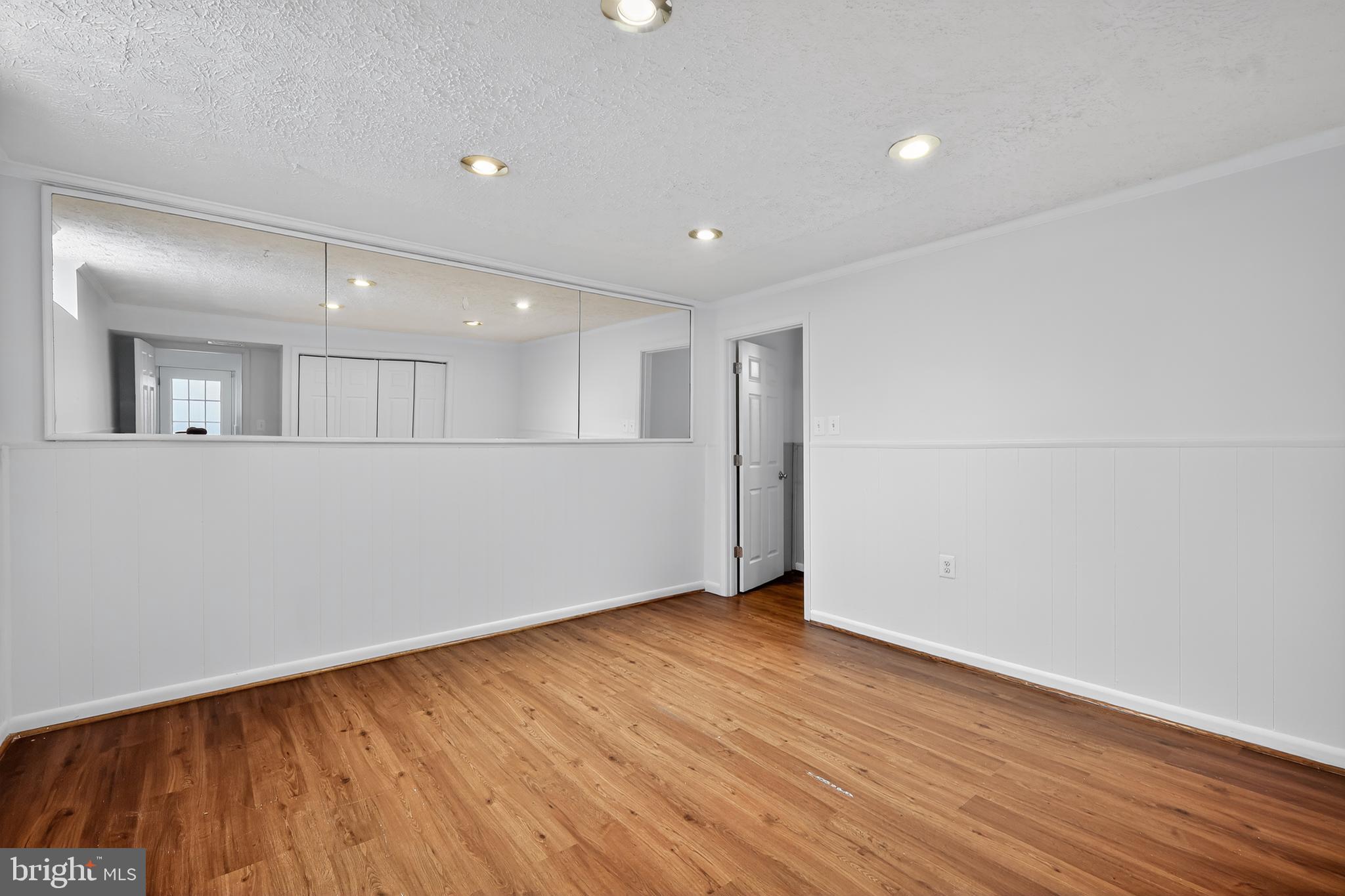 1316 SWINGINGDALE DRIVE