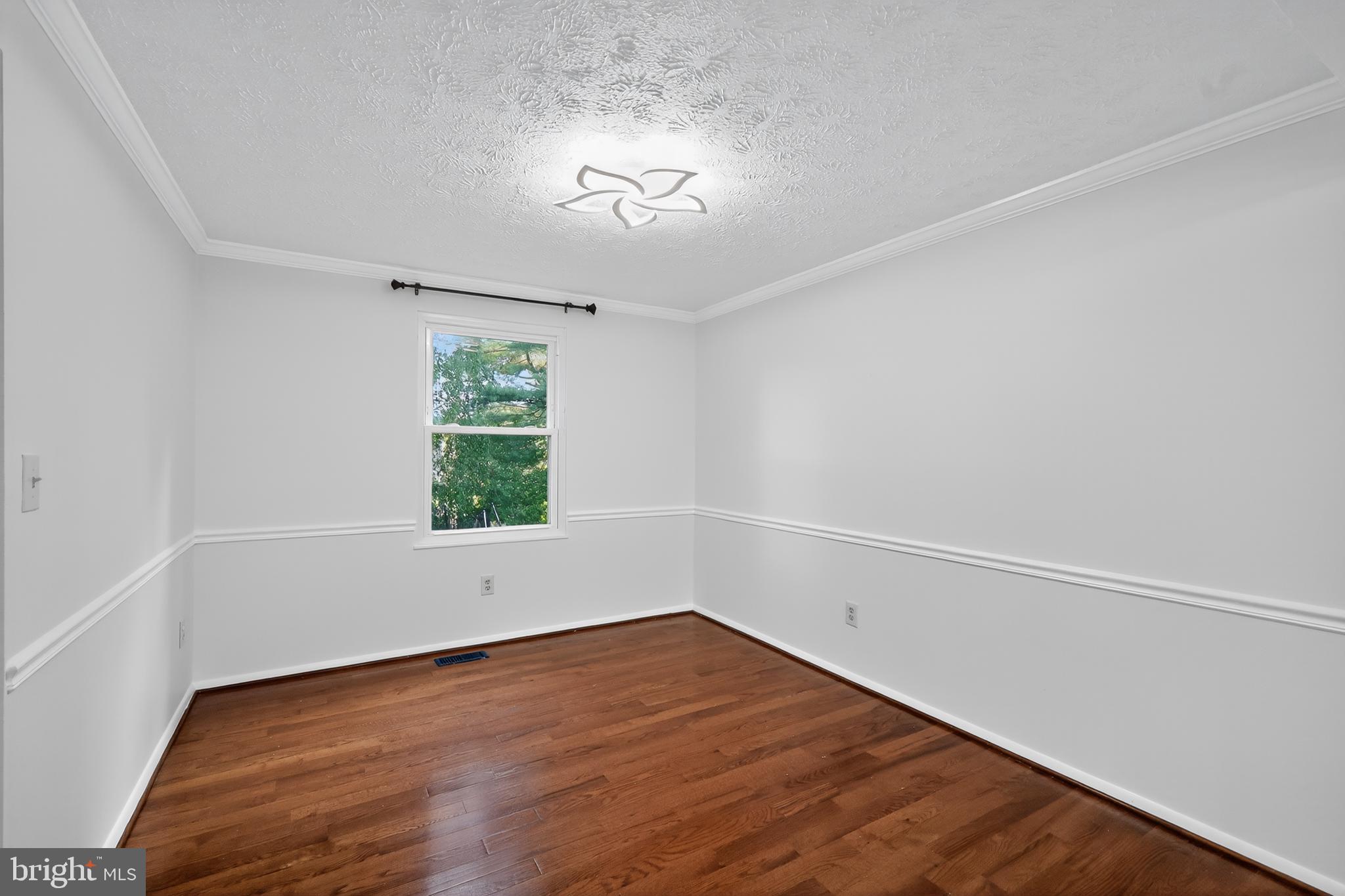 1316 SWINGINGDALE DRIVE