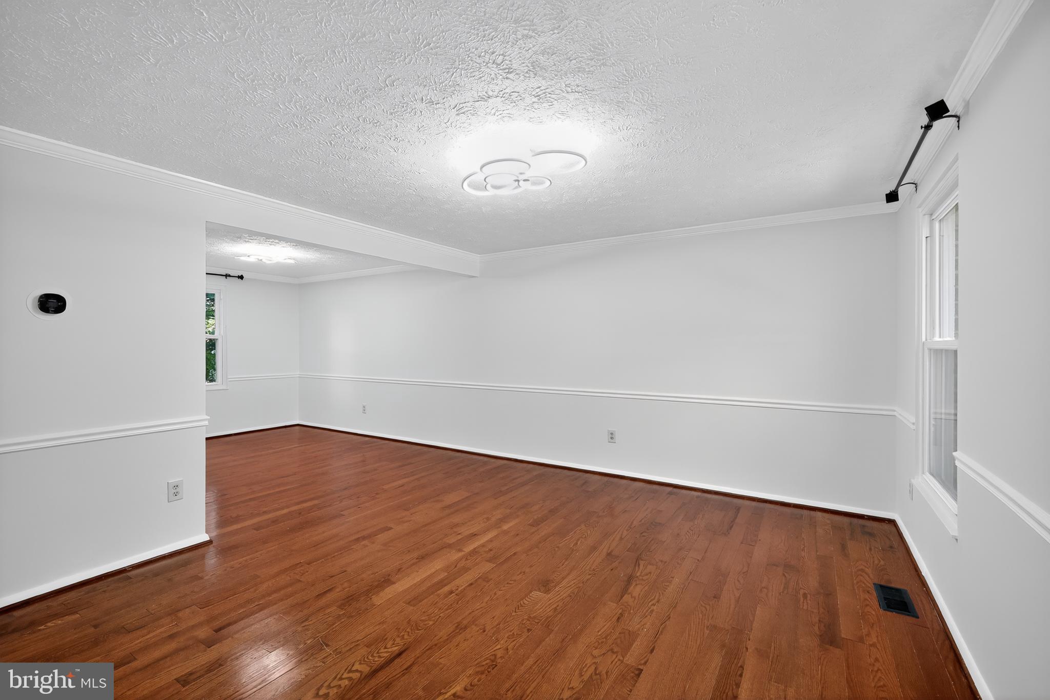 1316 SWINGINGDALE DRIVE