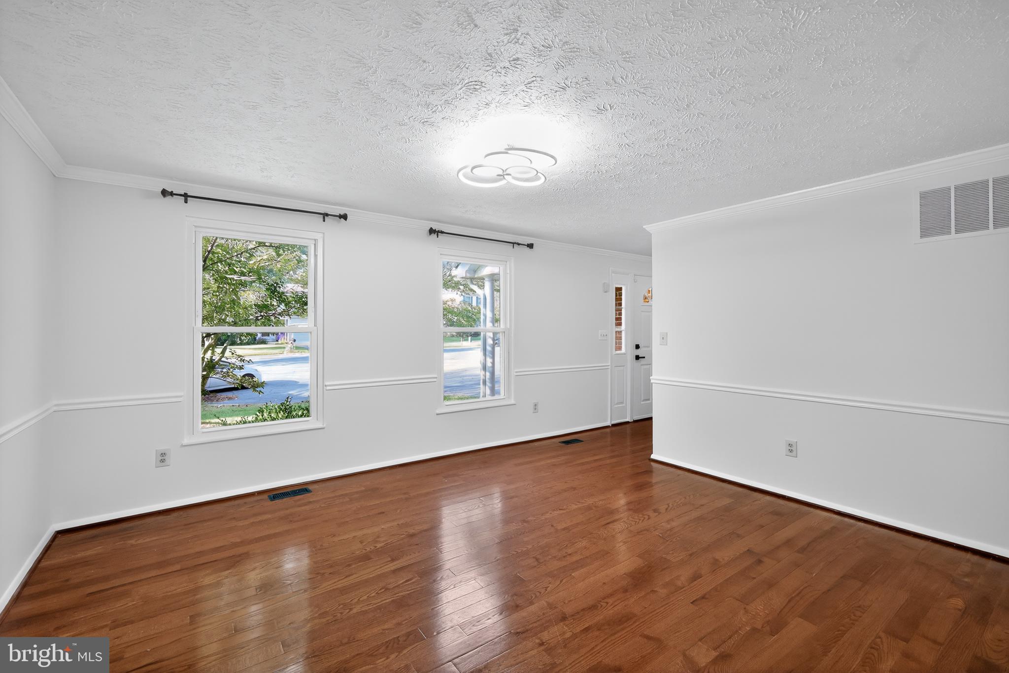1316 SWINGINGDALE DRIVE
