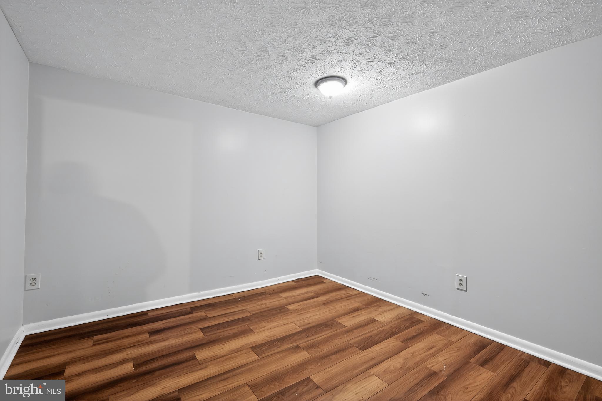 1316 SWINGINGDALE DRIVE