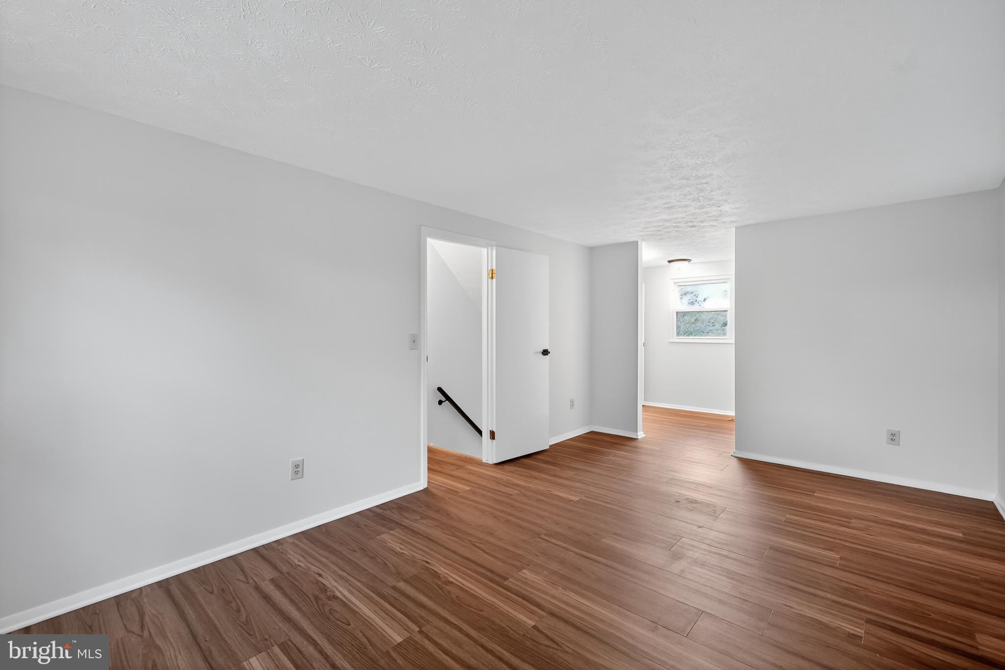 1316 SWINGINGDALE DRIVE