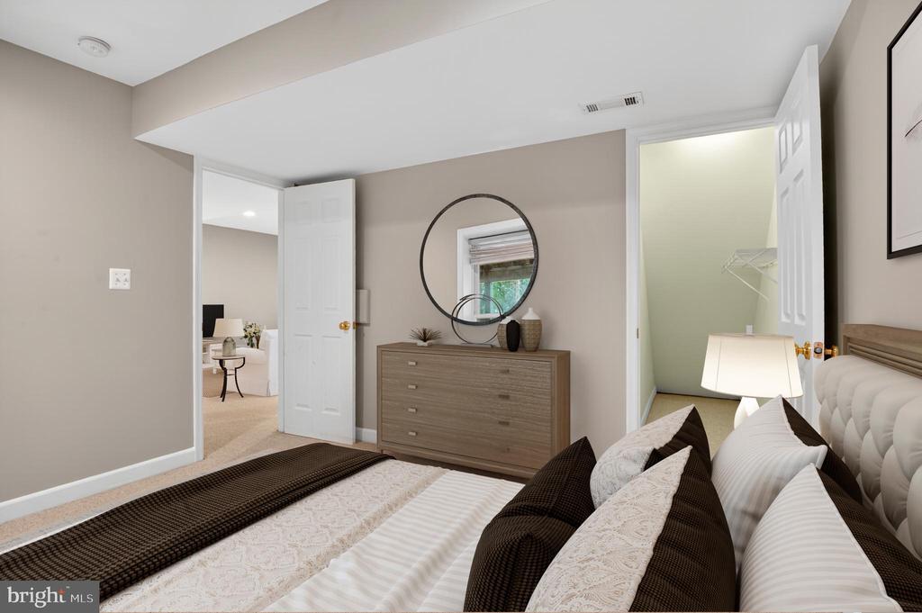 5 TURNHAM COURT