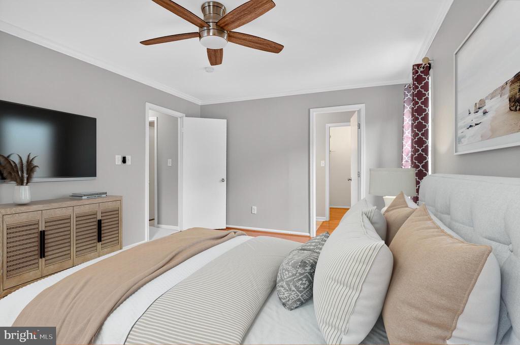 5 TURNHAM COURT