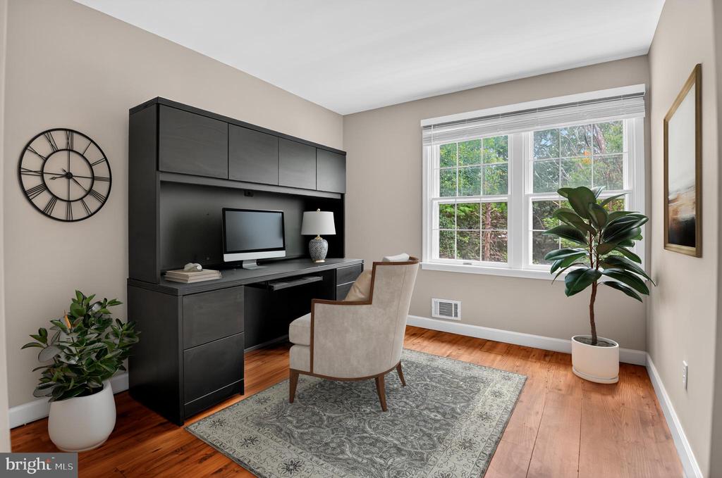 5 TURNHAM COURT