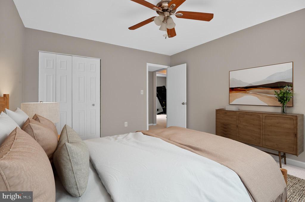 5 TURNHAM COURT