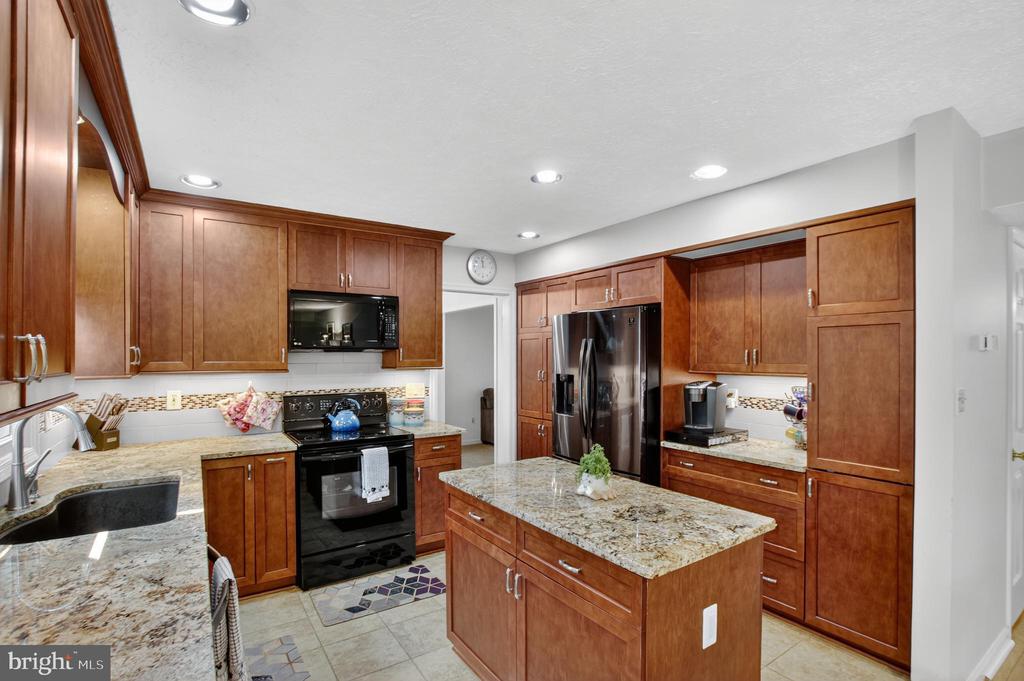 20929 SCOTTSBURY DRIVE
