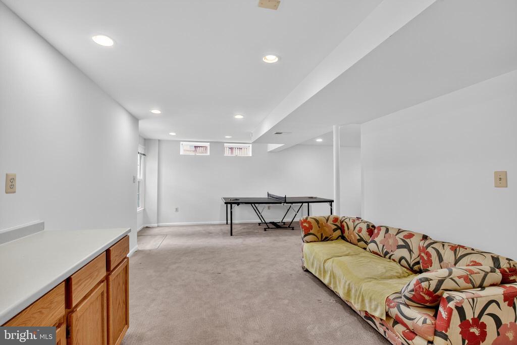 20929 SCOTTSBURY DRIVE