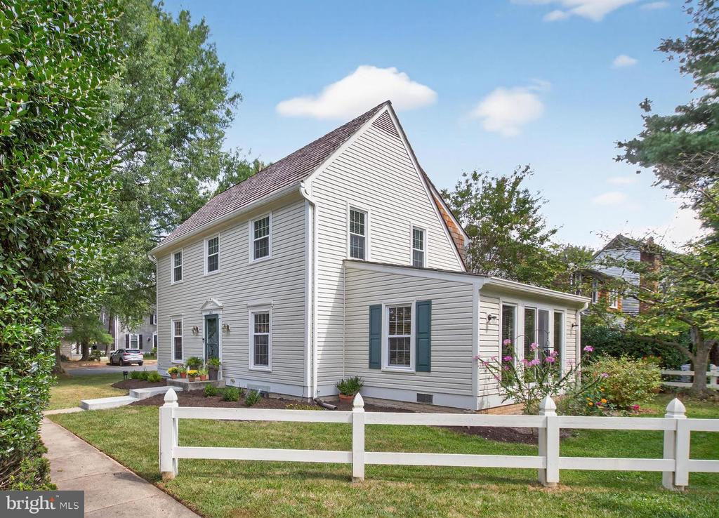 301 FAIRGROVE TERRACE