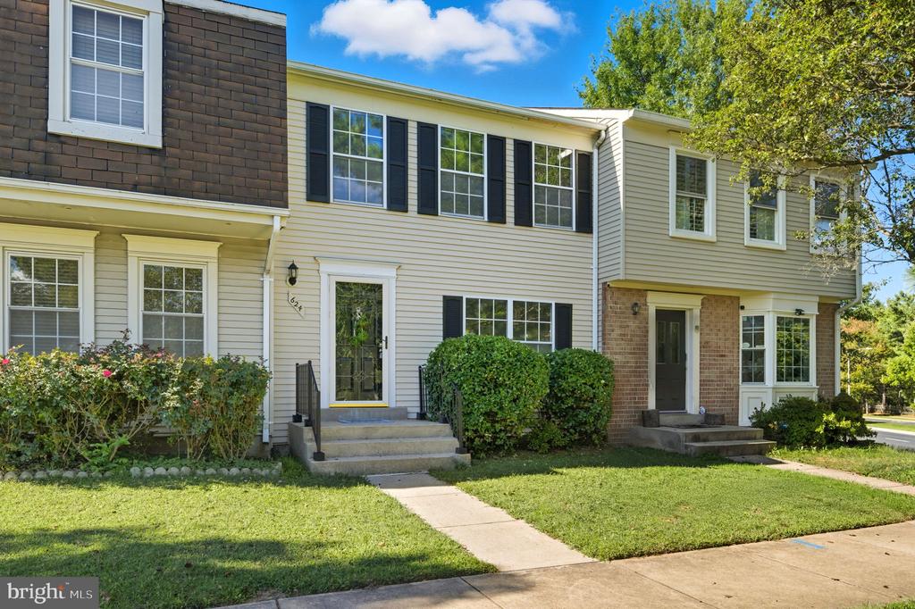 624 WHISPERING WIND COURT