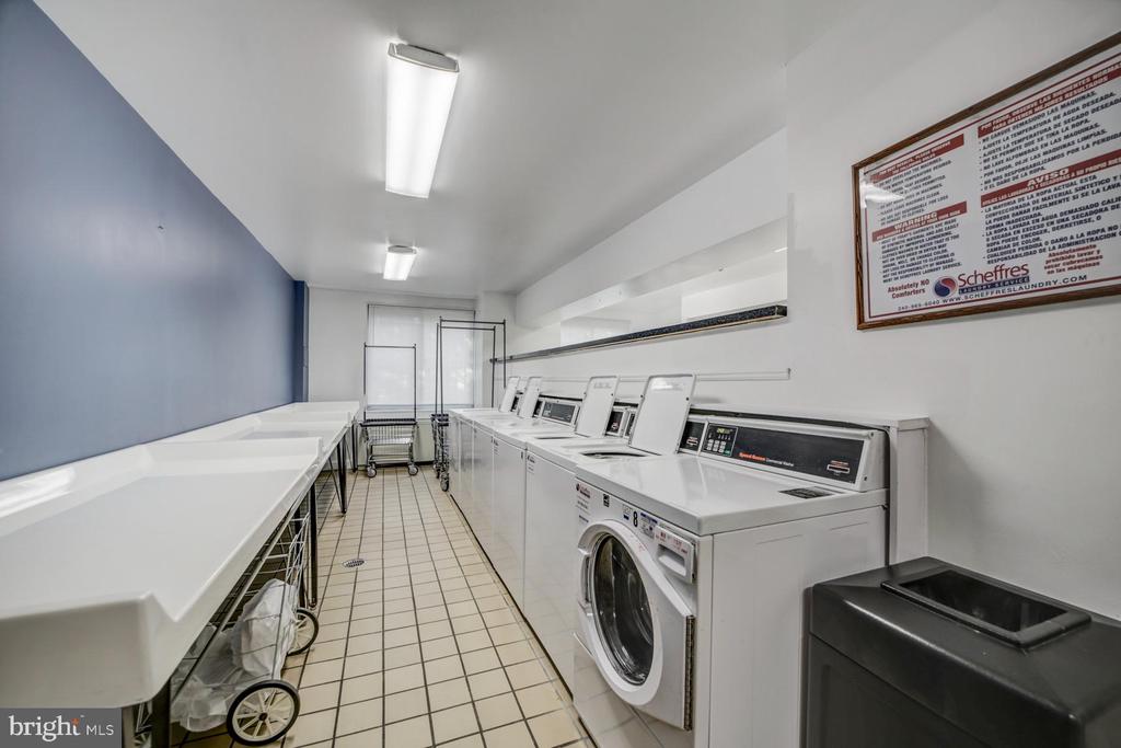 1900 LYTTONSVILLE ROAD 1105