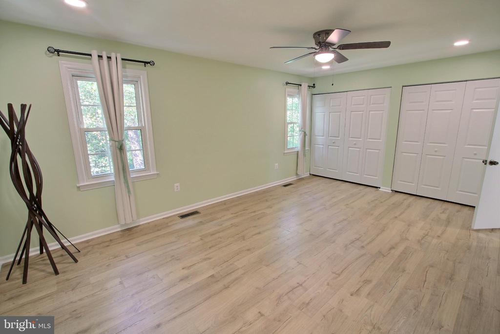 5 APPLESEED LANE