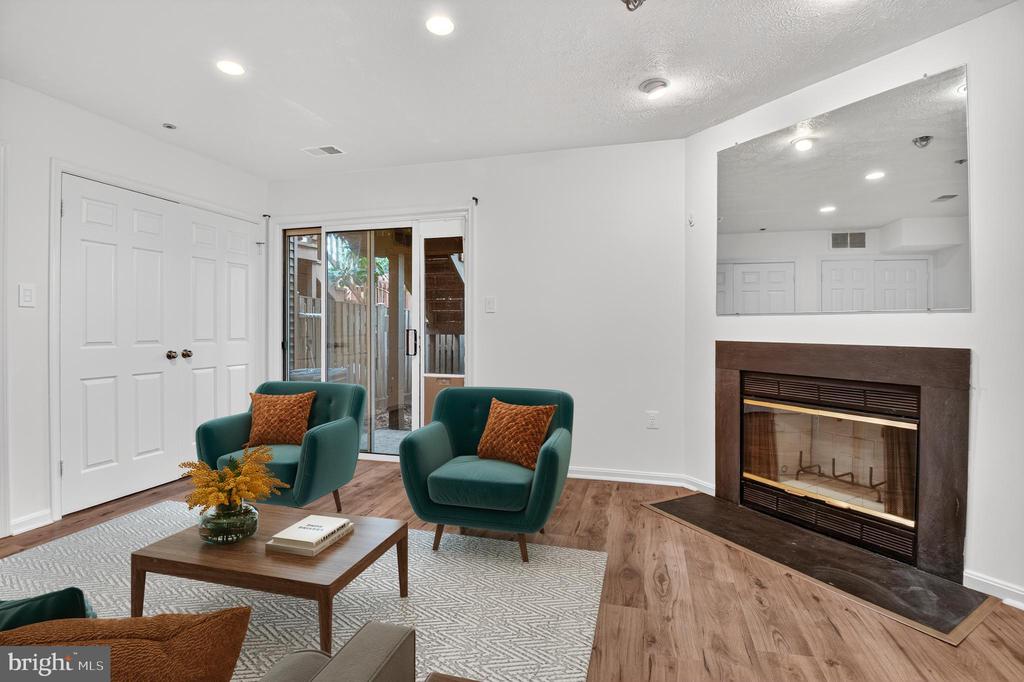 10808 DRAWBRIDGE COURT
