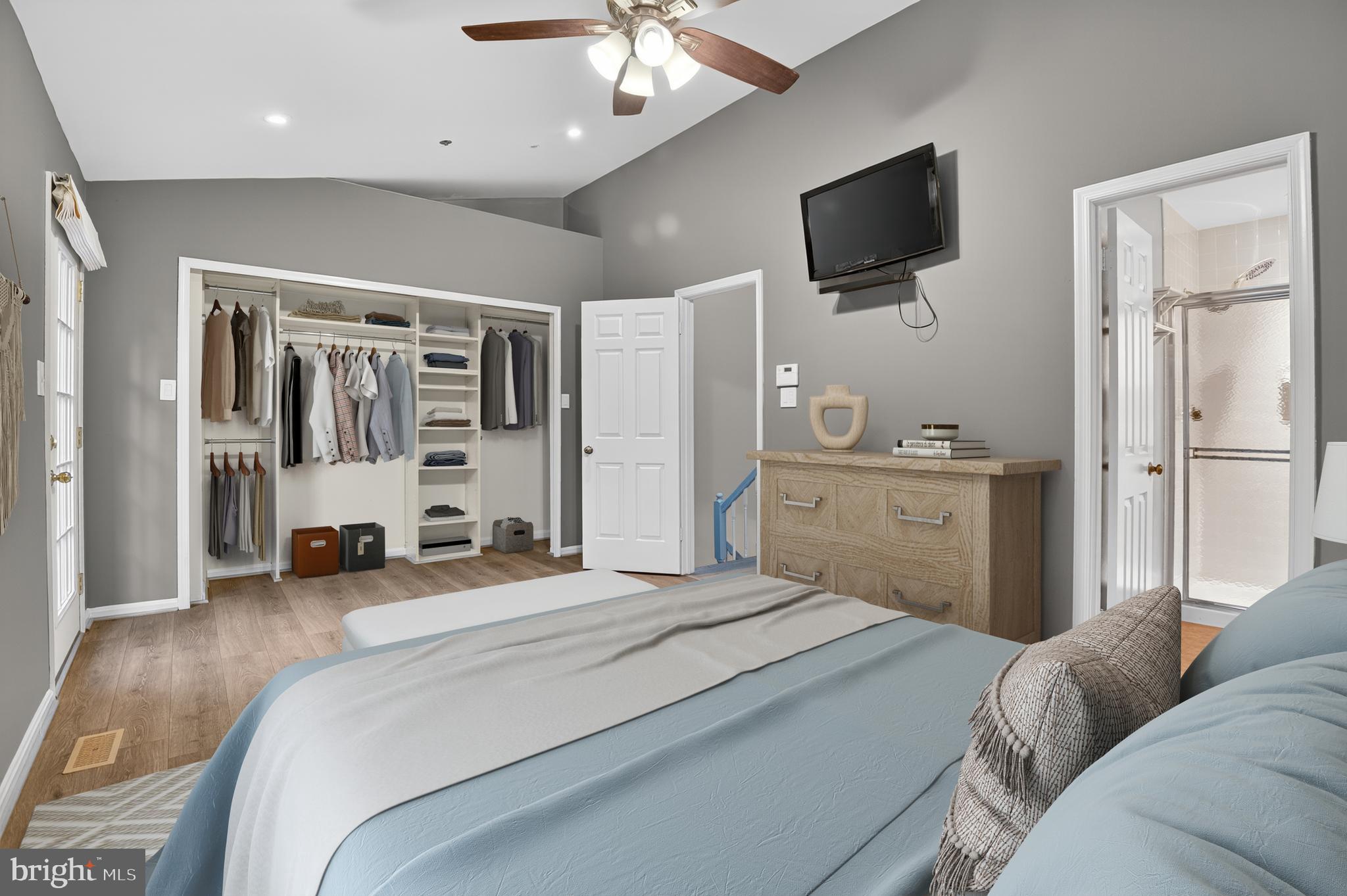 10808 DRAWBRIDGE COURT