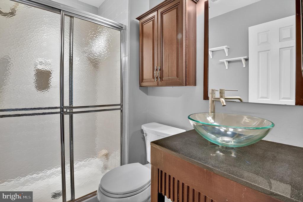 10808 DRAWBRIDGE COURT