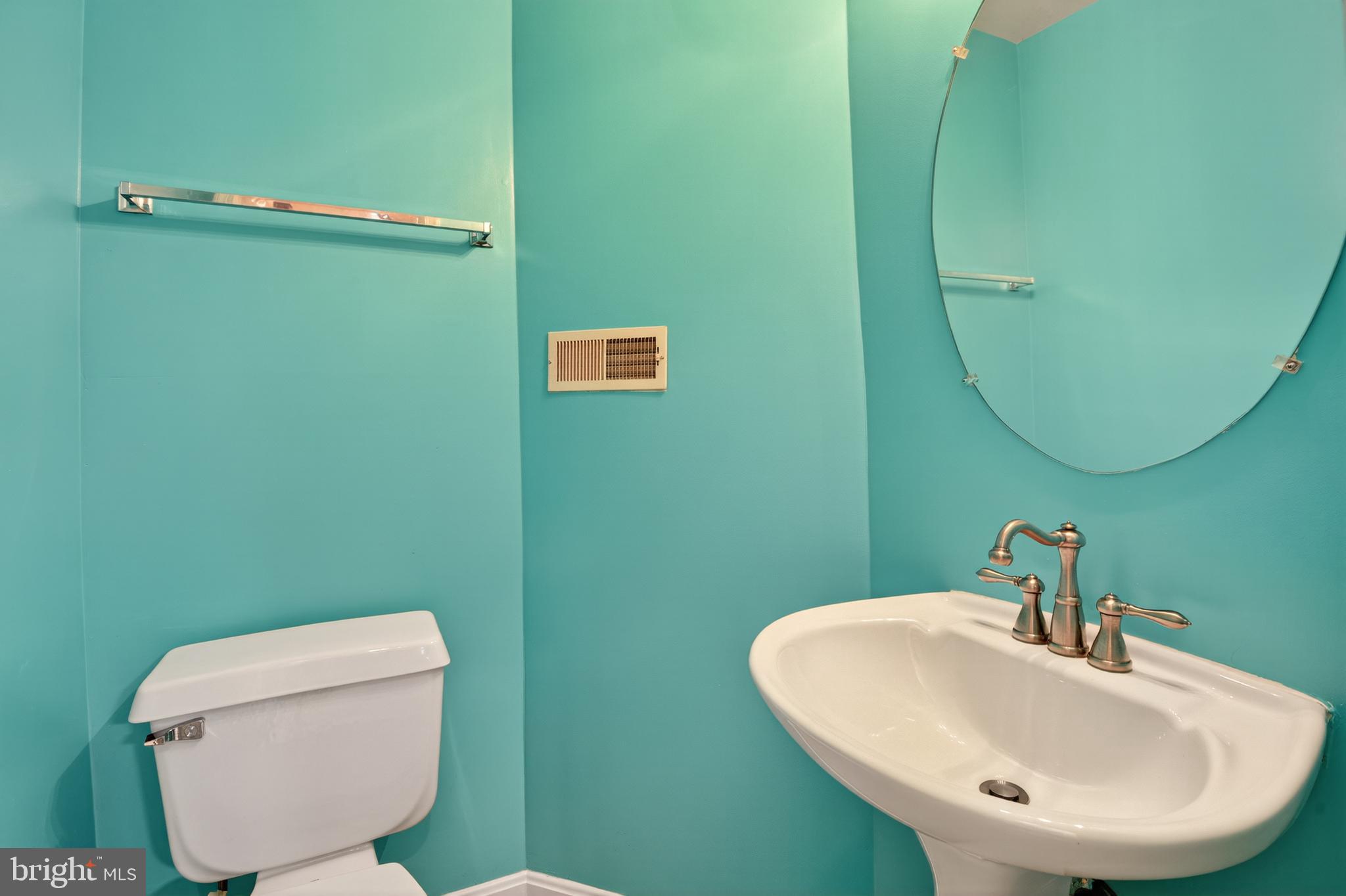 10808 DRAWBRIDGE COURT