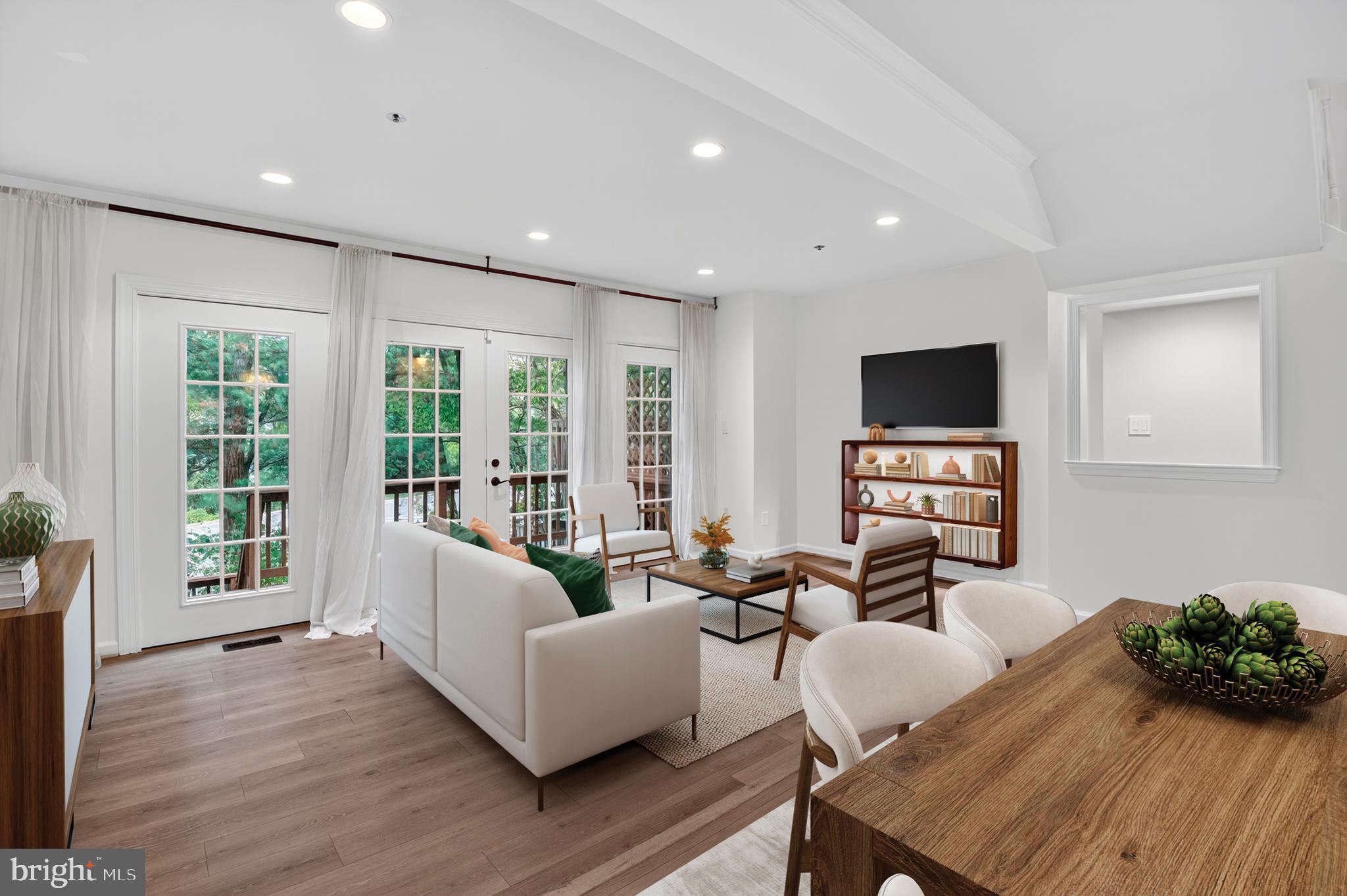 10808 DRAWBRIDGE COURT