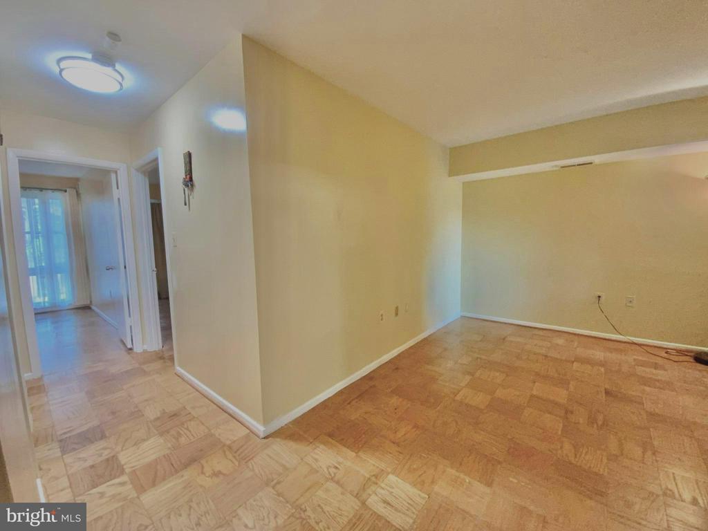 2302 GREENERY LANE 301-16