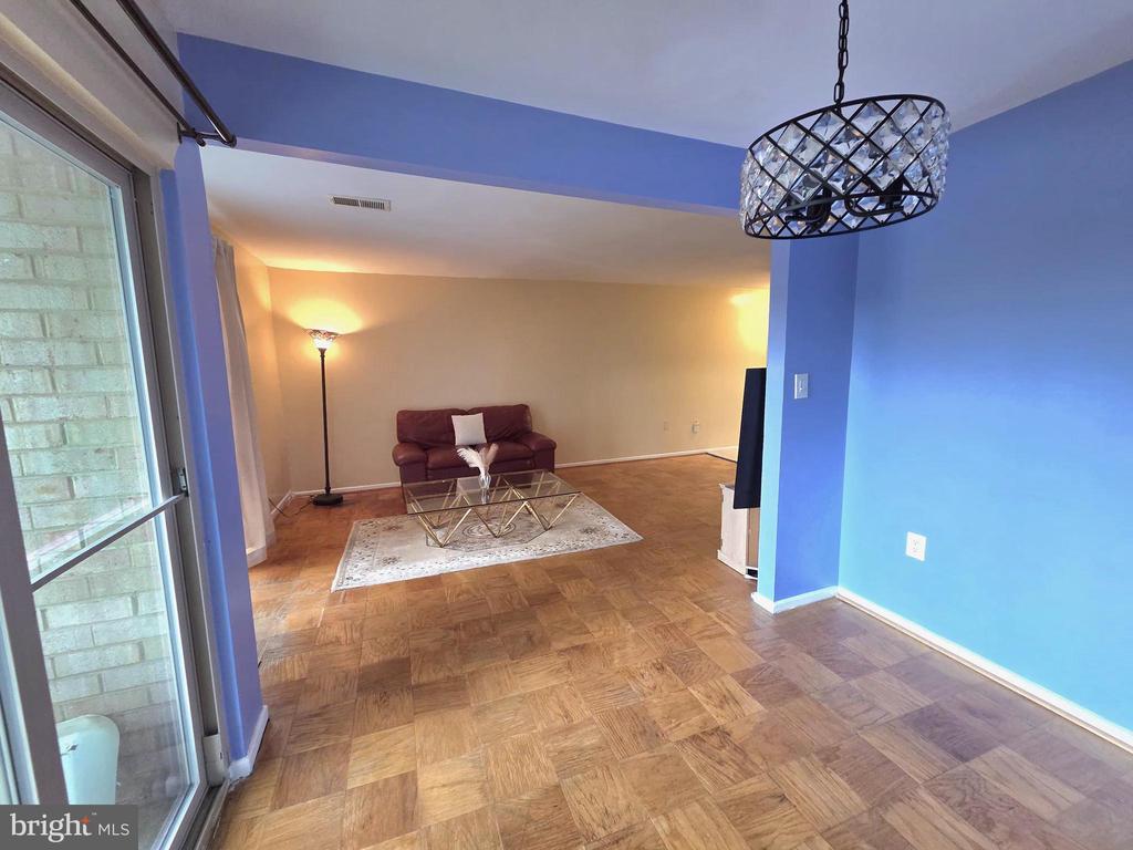 2302 GREENERY LANE 301-16