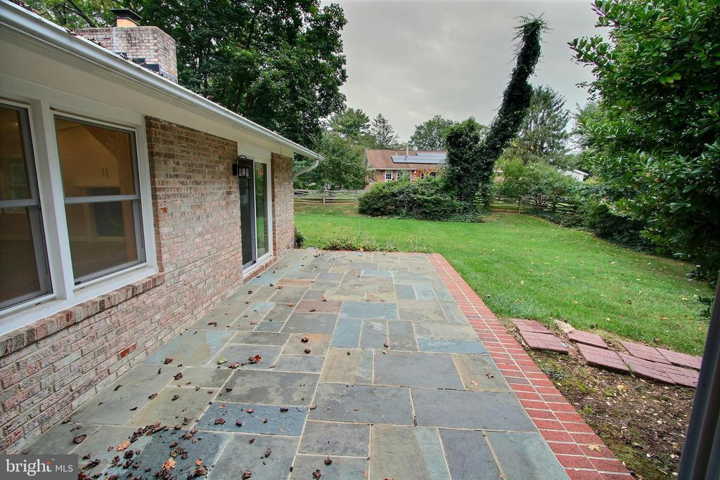 17805 PARK MILL DRIVE