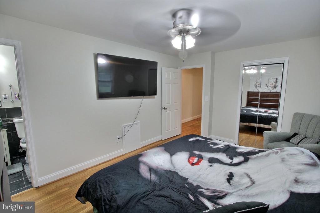 17805 PARK MILL DRIVE