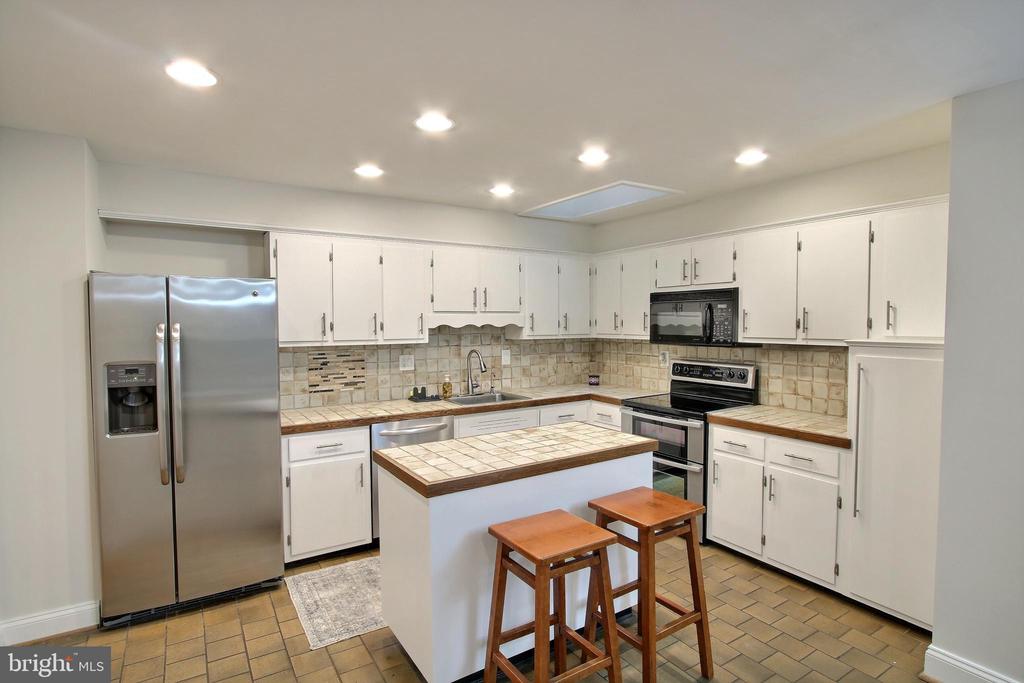 17805 PARK MILL DRIVE