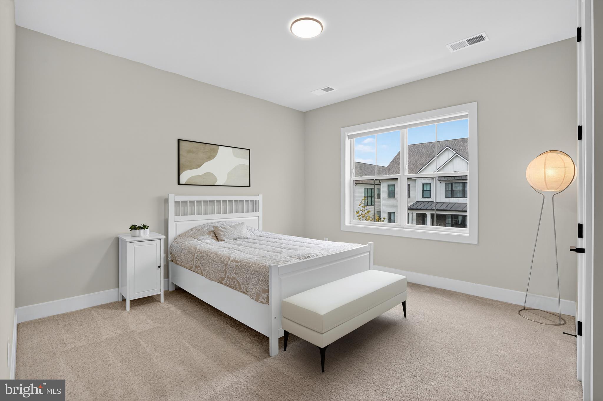 6917 SILVER LINDEN ST