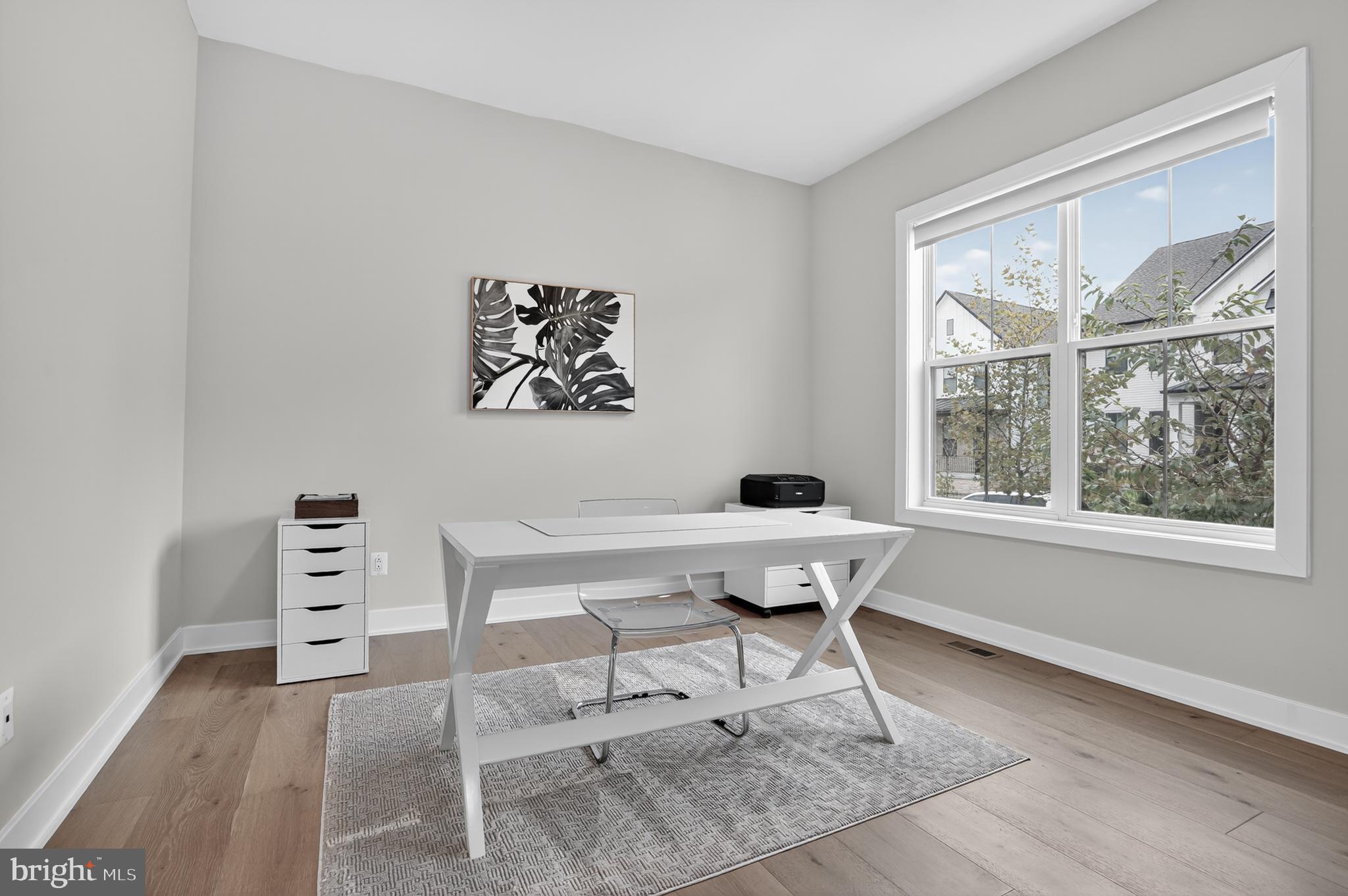 6917 SILVER LINDEN ST