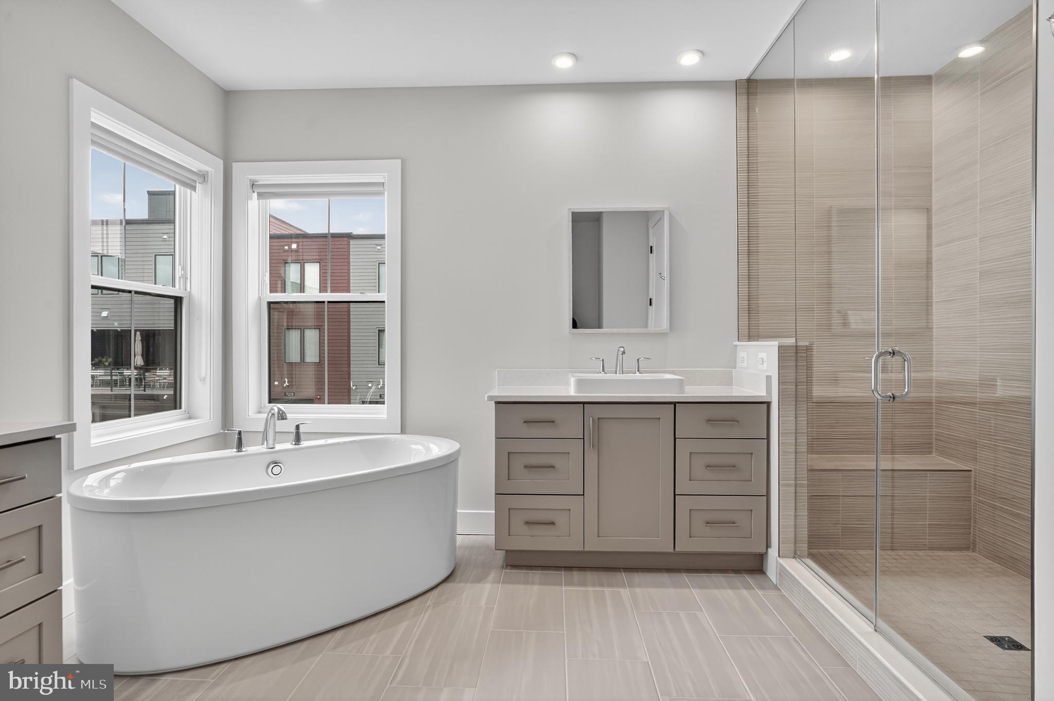 6917 SILVER LINDEN ST