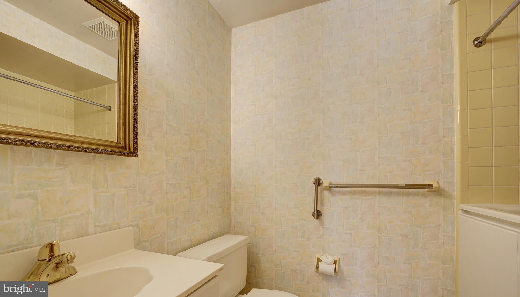 10902 WICKSHIRE WAY F