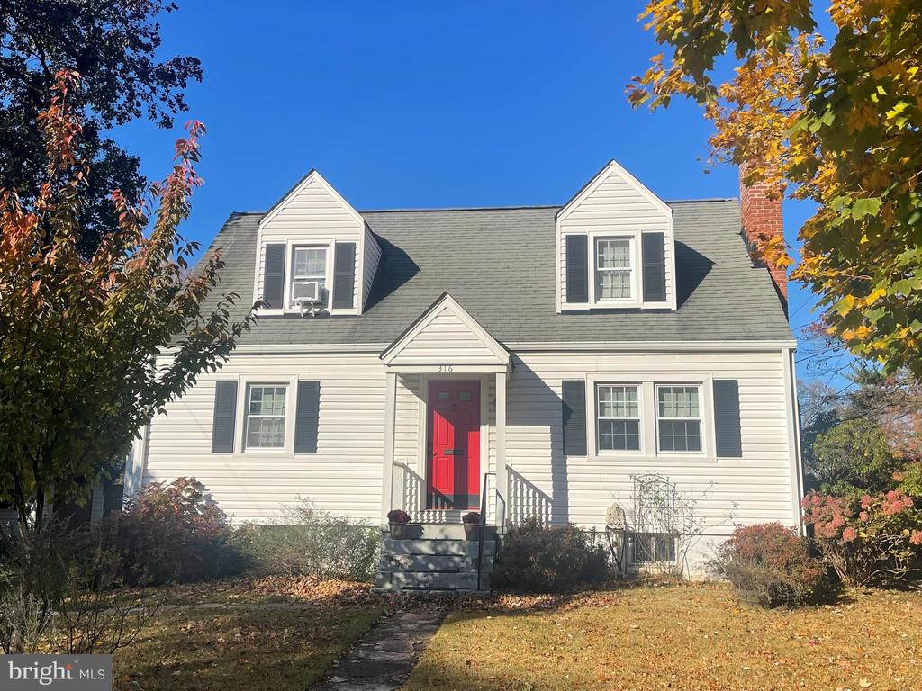 316 BREWSTER COURT
