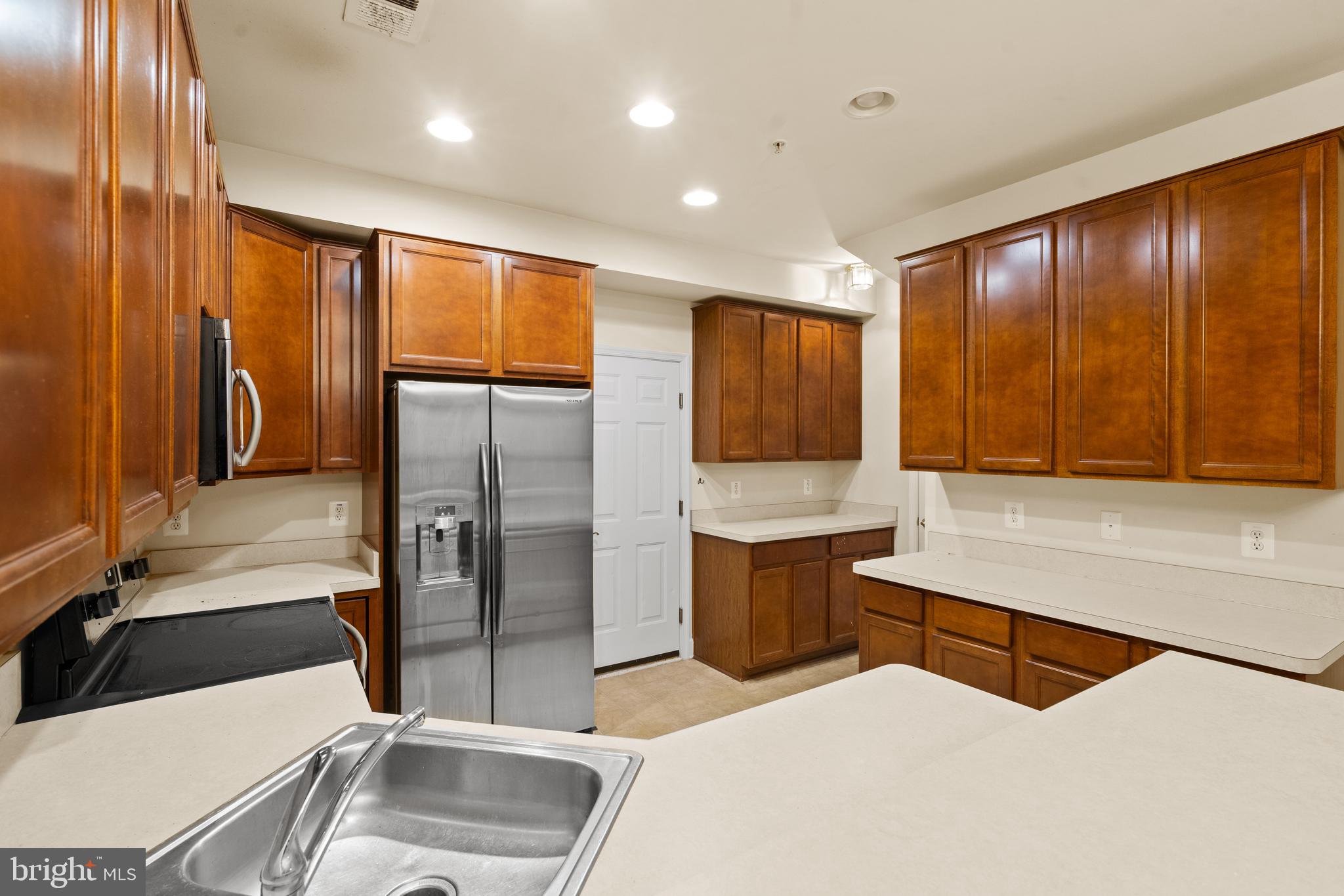 19407 BUCKINGHAM WAY 19407