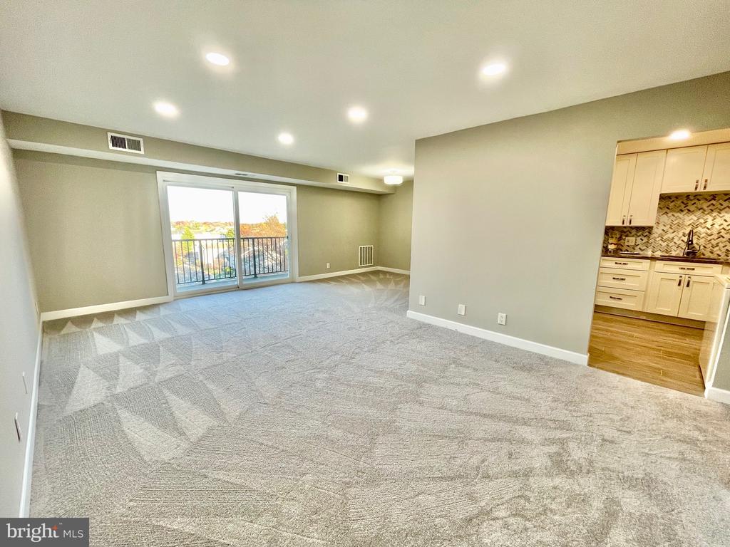 12001 OLD COLUMBIA PIKE 714