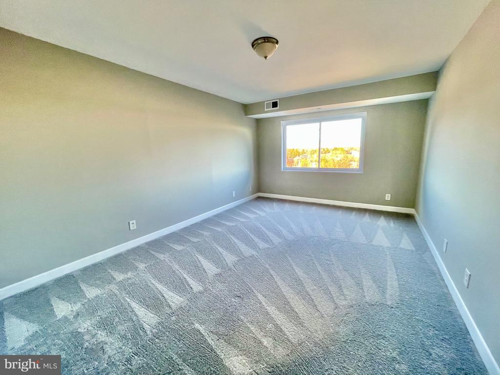 12001 OLD COLUMBIA PIKE 714