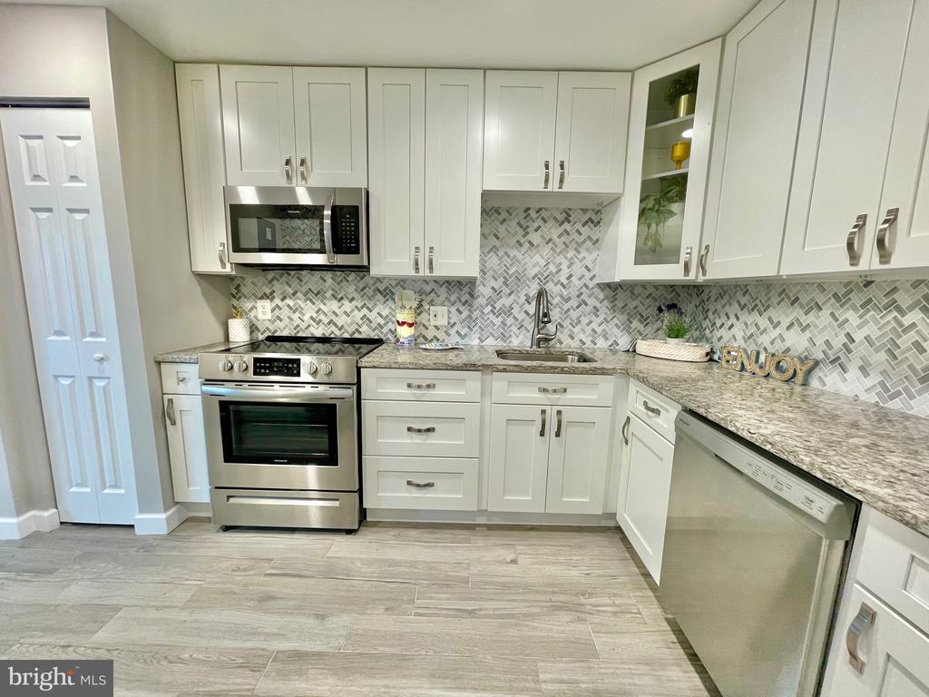 12001 OLD COLUMBIA PIKE 714