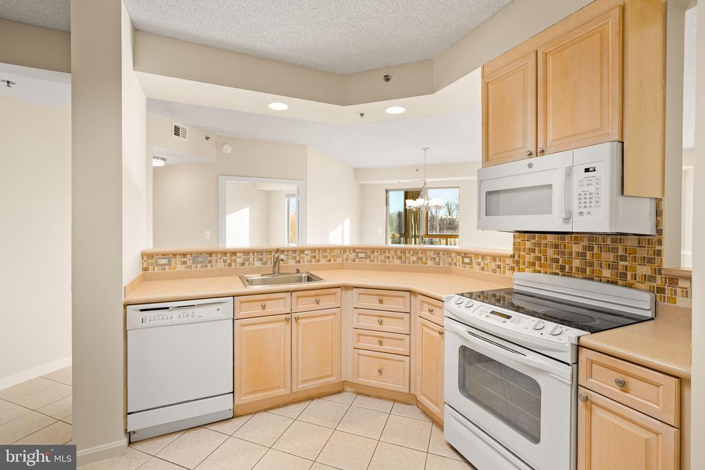 3200 N LEISURE WORLD BOULEVARD 417
