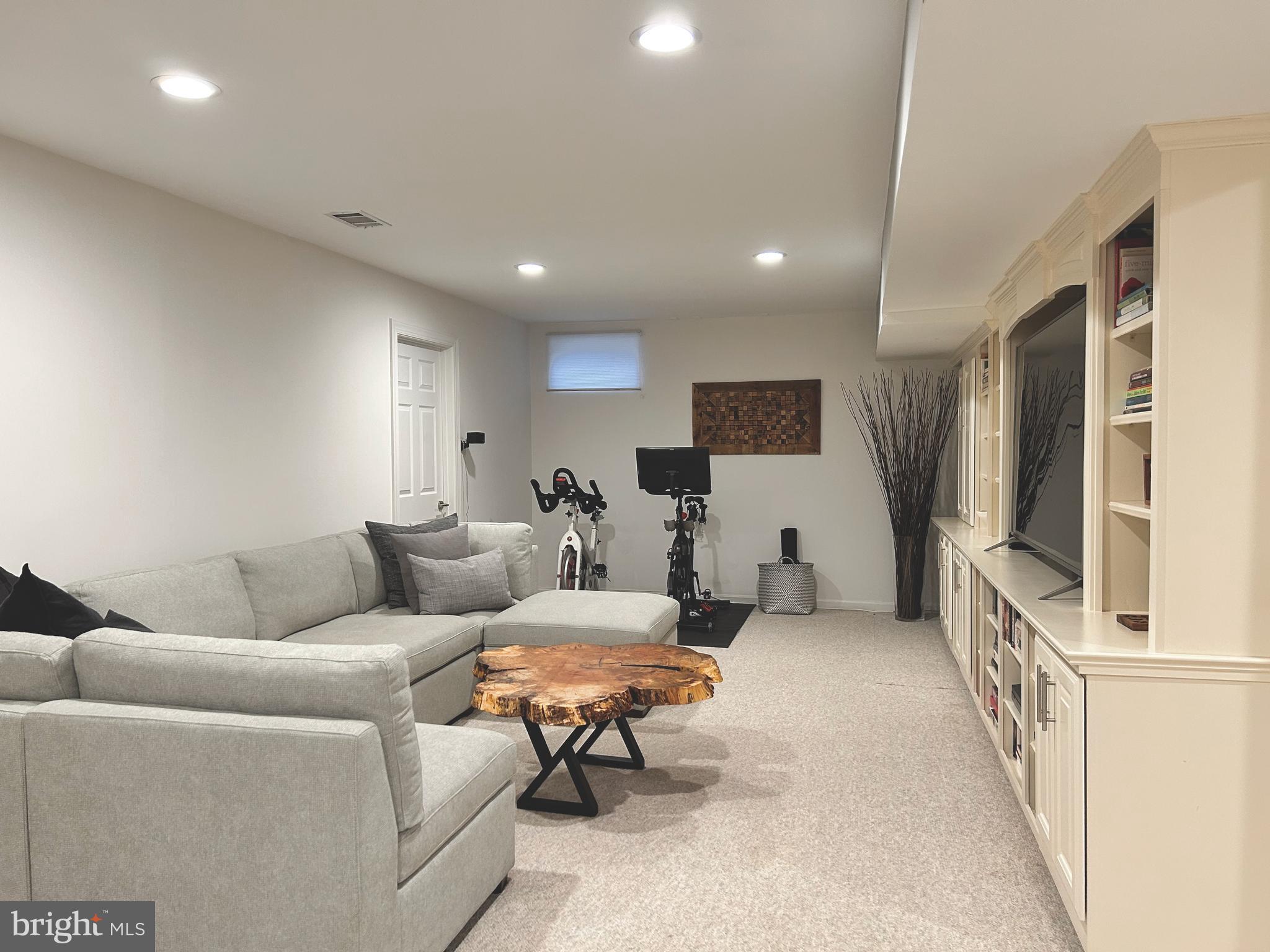 515 CHESTERTOWN STREET