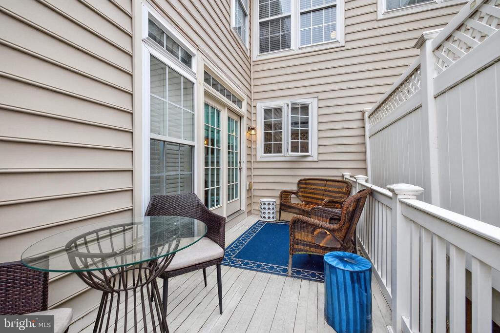 444 CLAYHALL STREET