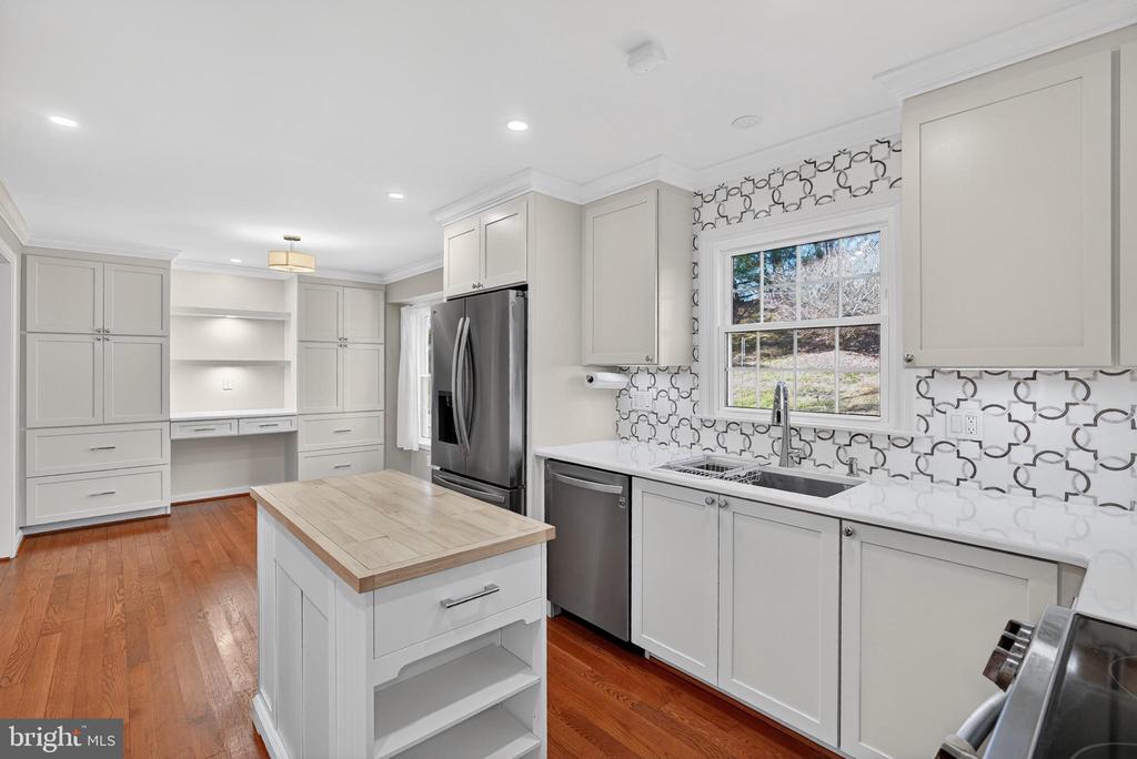 24004 DESERT WINE COURT
