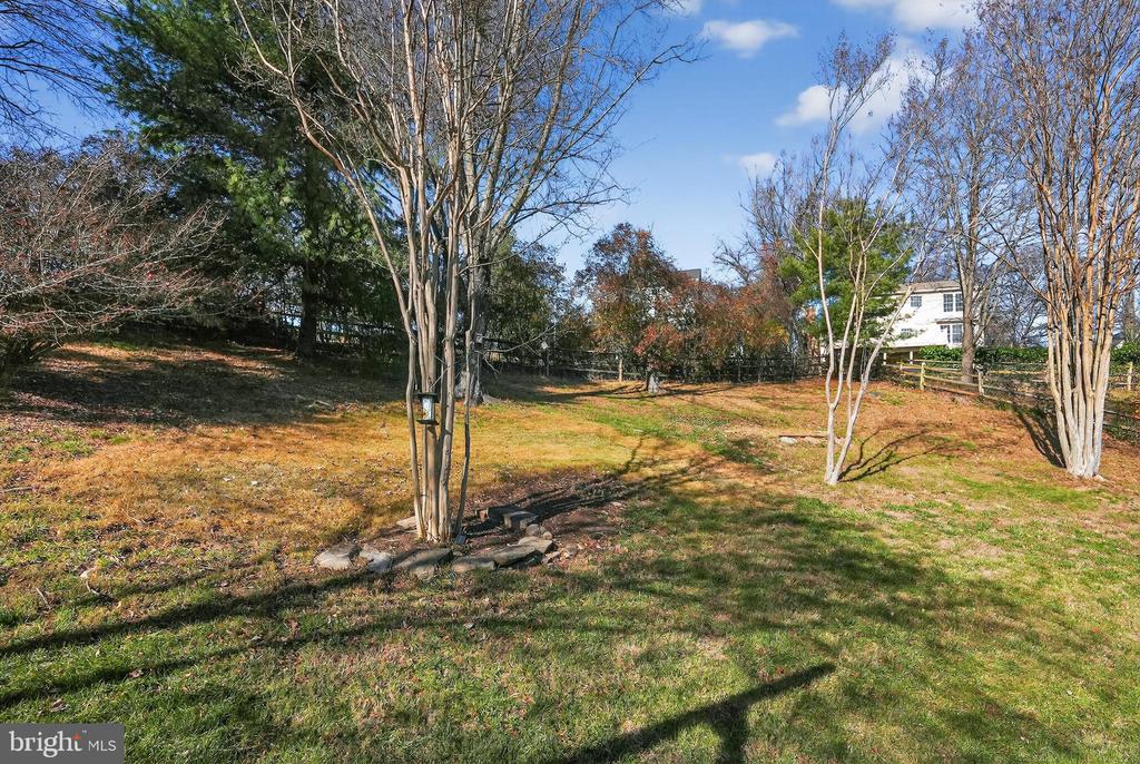 24004 DESERT WINE COURT