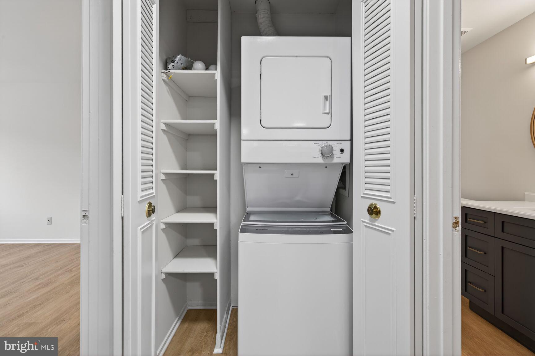 18207 SWISS CIRCLE 2-97