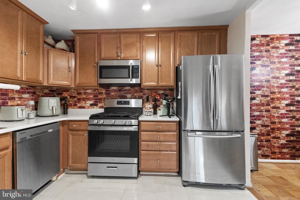 1111 UNIVERSITY BOULEVARD W 313-A