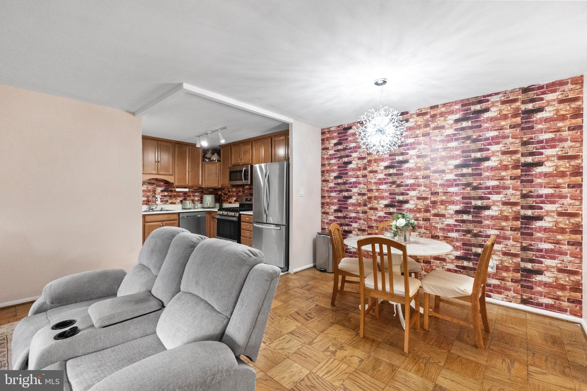 1111 UNIVERSITY BOULEVARD W 313-A