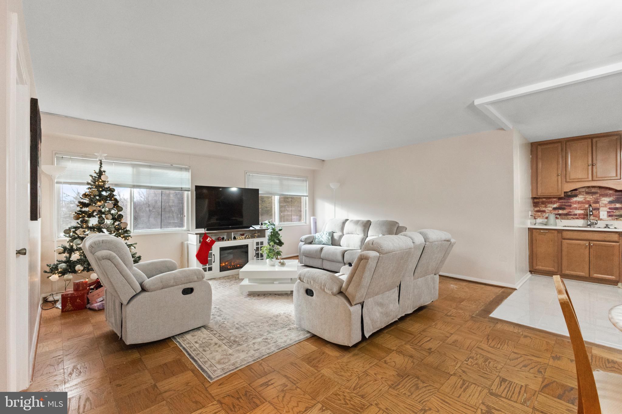 1111 UNIVERSITY BOULEVARD W 313-A