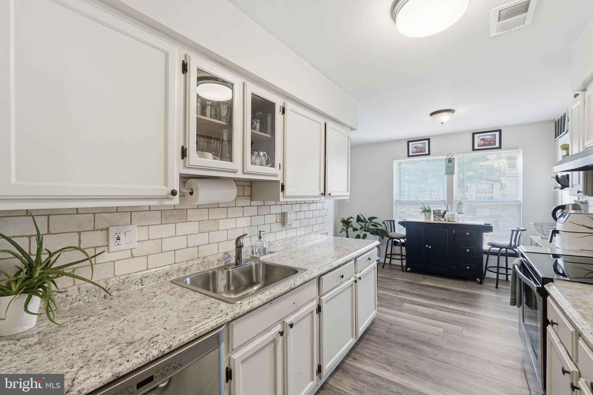 19900 APPLEDOWRE CIRCLE 128