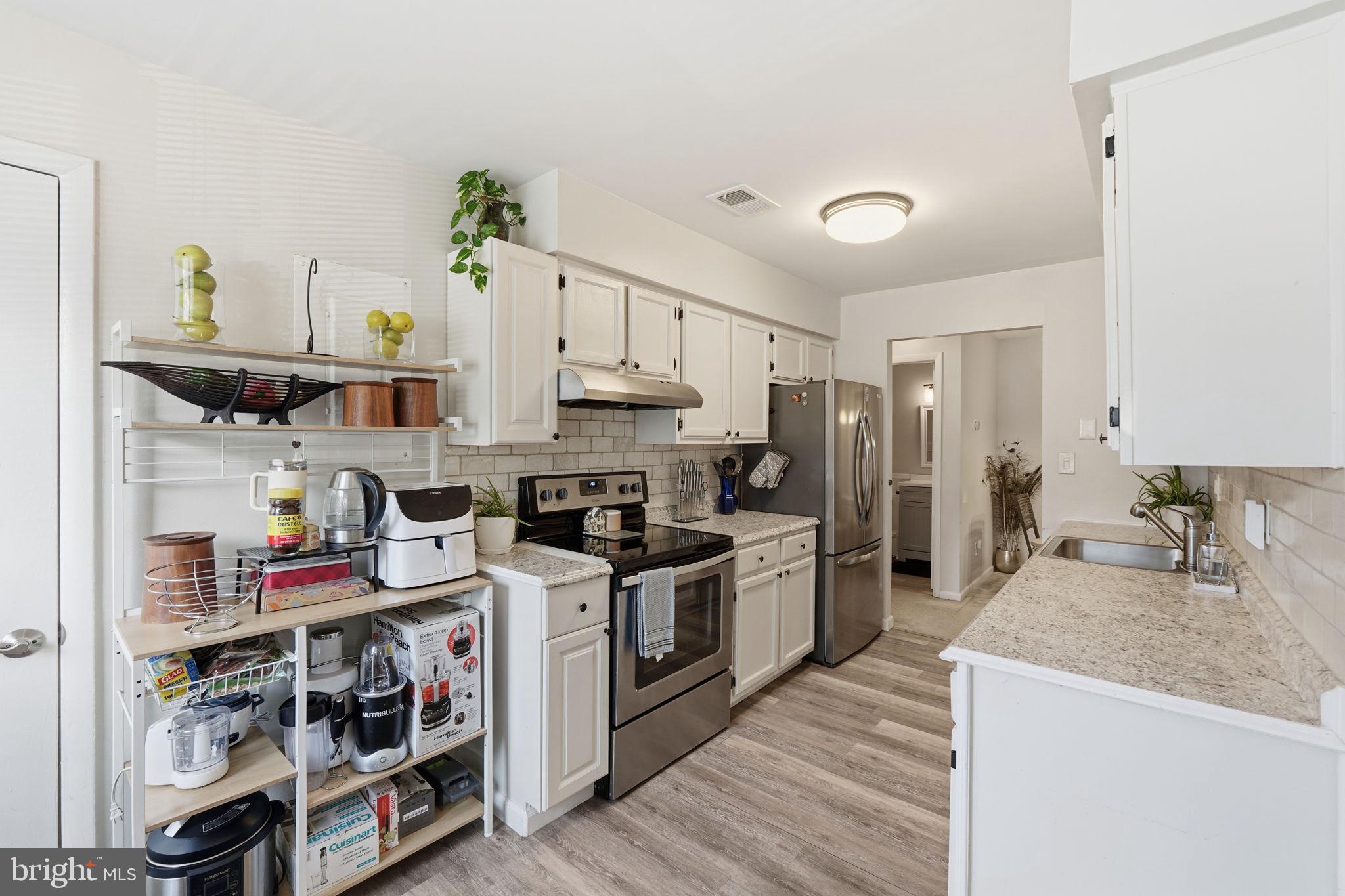 19900 APPLEDOWRE CIRCLE 128