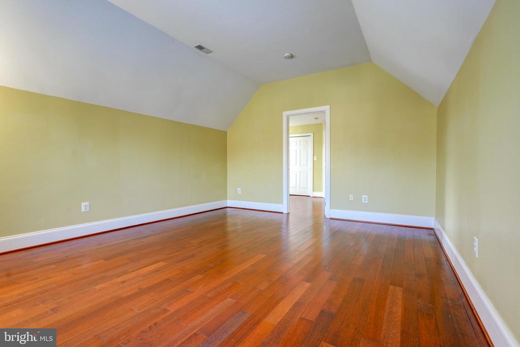 1 BLACK KETTLE COURT